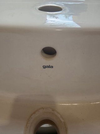 Lavabo de pie blanco