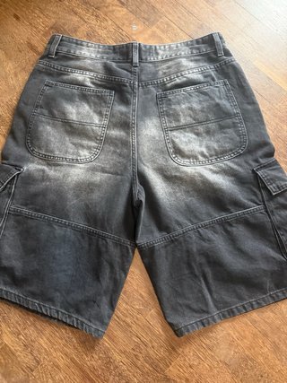 Bershka Shorts Taglia 42 Grigio