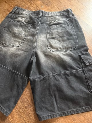 Bershka Shorts Taglia 42 Grigio