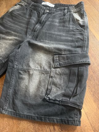 Bershka Shorts Taglia 42 Grigio