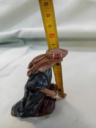 Belén Hombre con haz de leña