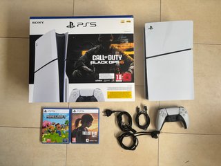 PS5 Slim 1TB (Lector) + Caja + 2 Juegos