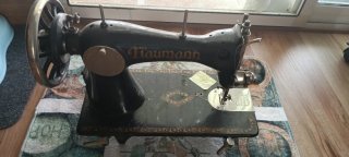 Máquina de coser antigua Naumann