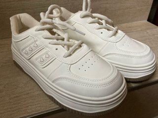 Sneakers donna bianche