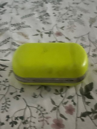 Bolsos de fiesta negros y amarillos