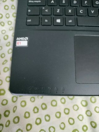 Portátil ASUS F552W Negro