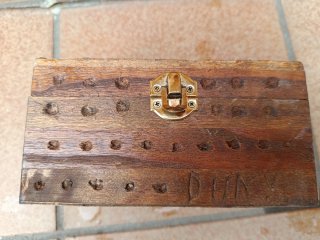 COFRE DE MADERA TALLADA