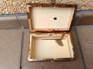 COFRE DE MADERA TALLADA