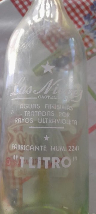 Due bottiglie di gassosa vintage La Primorosa e Las Nieves