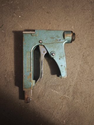 Grapadora Esco 58