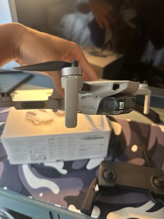 Dron DJI Mini SE con mando