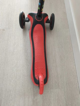 Patinete 3 Ruedas Rojo y Negro