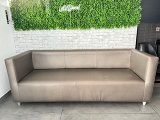 Sofá marrón cobrizo 3 plazas