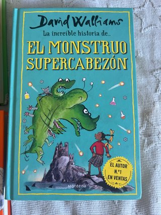 La increíble historia de... El chico del vestido