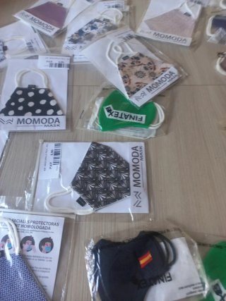 Lote de Mascarillas MOMODA 46 unidades