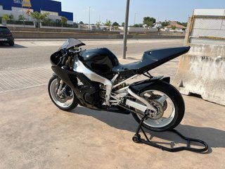 Yamaha R1 (Solo Circuito)