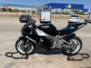 Yamaha R1 (Solo Circuito)