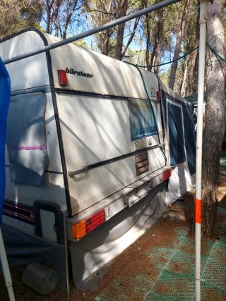 Caravana bustner con avance de invierno