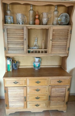 Mueble rústico madera y cristal