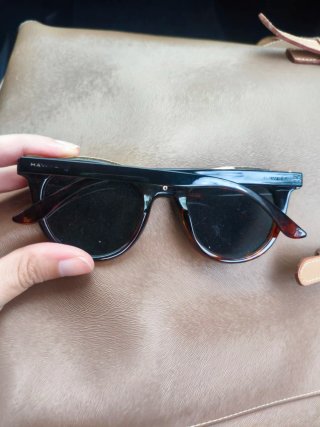 Gafas de sol Hawkers marrones y doradas