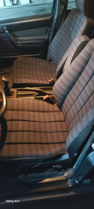 Mercedes-Benz 190E 2.3