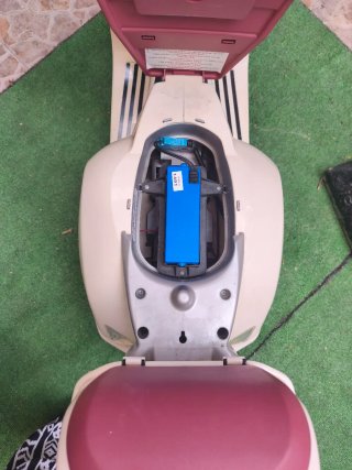 Moto Vespa Eléctrica Infantil
