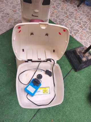 Moto Vespa Eléctrica Infantil