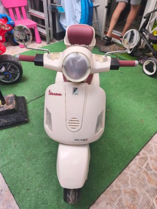 Moto Vespa Eléctrica Infantil