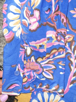 Vestido estampado floral con lazo