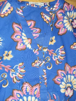 Vestido estampado floral con lazo