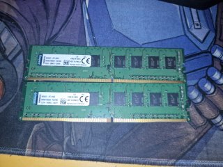 2x Kingston 4GB DDR4 KVR21N15S8/4 RAM
