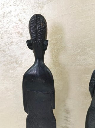Statuette in legno artigianali