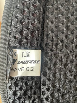 Espaldera Dainese.