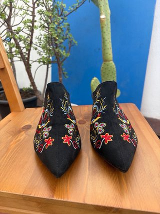 Sandalias Mules Tacón Bordadas Talla 44