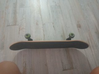 Skate Negro Lija Dibujo Debajo Tabla