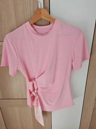 Conjunto de pantalón y top rosa
