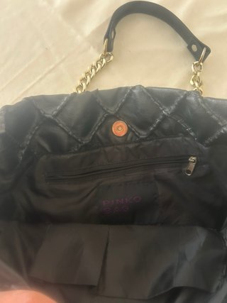Bolso Pinko Negro Acolchado Cadena Dorada