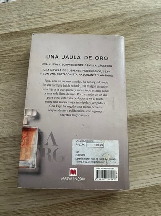 Una Jaula de Oro