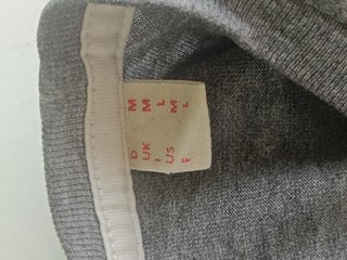 Camiseta Esprit gris con estampado