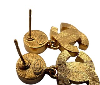 Pendientes Chanel Doble C Negro y Dorado
