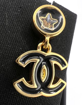 Pendientes Chanel Doble C Negro y Dorado