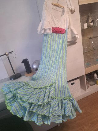 Vestido Rociero Verde y Blanco medidas