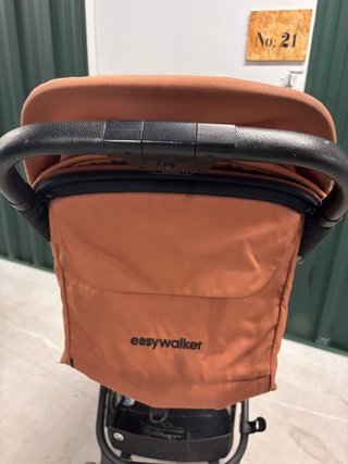 Carrito de bebé Easywalker naranja/ teja.