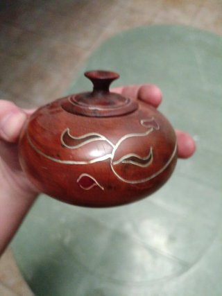 Azucarero de madera decorado