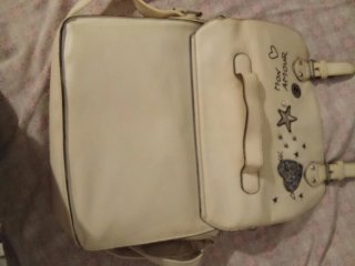 Bolso tipo portafolio blanco y negro