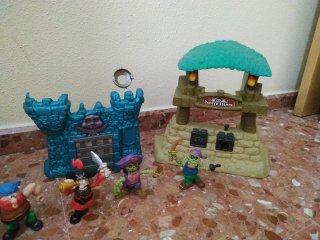 Barco pirata con figuras y accesorios
