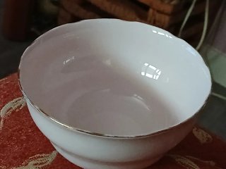 2 Platitos Porcelana Japonesa + Cuenco Inglés.
