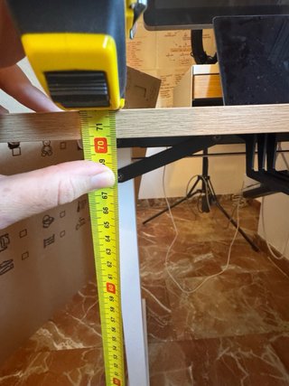 Escritorio electrico de madera y metal