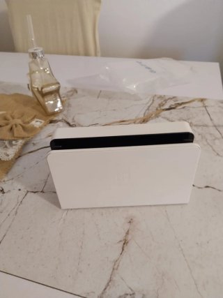 Nintendo Switch OLED Blanca y Negra