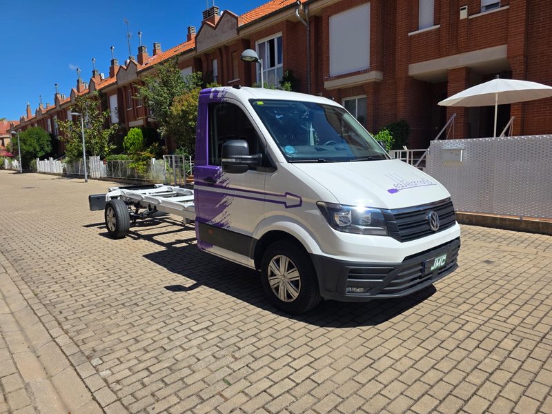 Volkswagen Crafter 35 Chasis CS BL L4 2.0 TDI 103kW FWD - foto 1